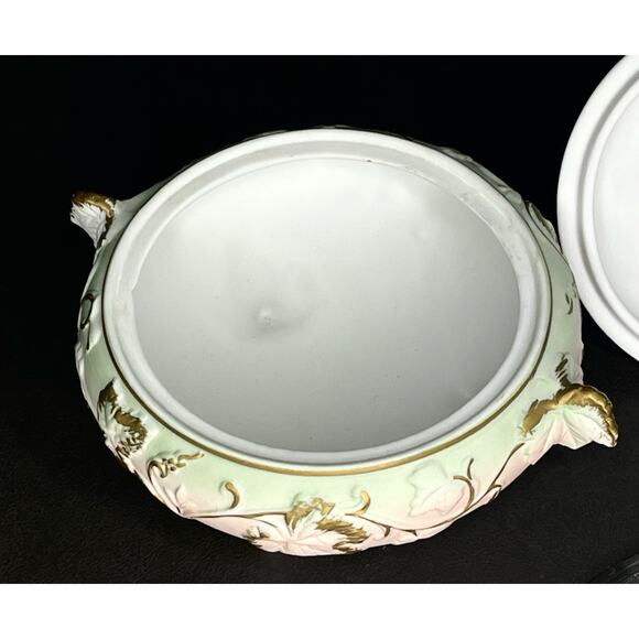 VTG Cherubs COVERED DISH Bisque Porcelain Footed Dresser Box Harp Horn Gold Pink - Picture 8 of 11